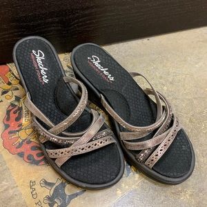 Sketchers memory foam sandals